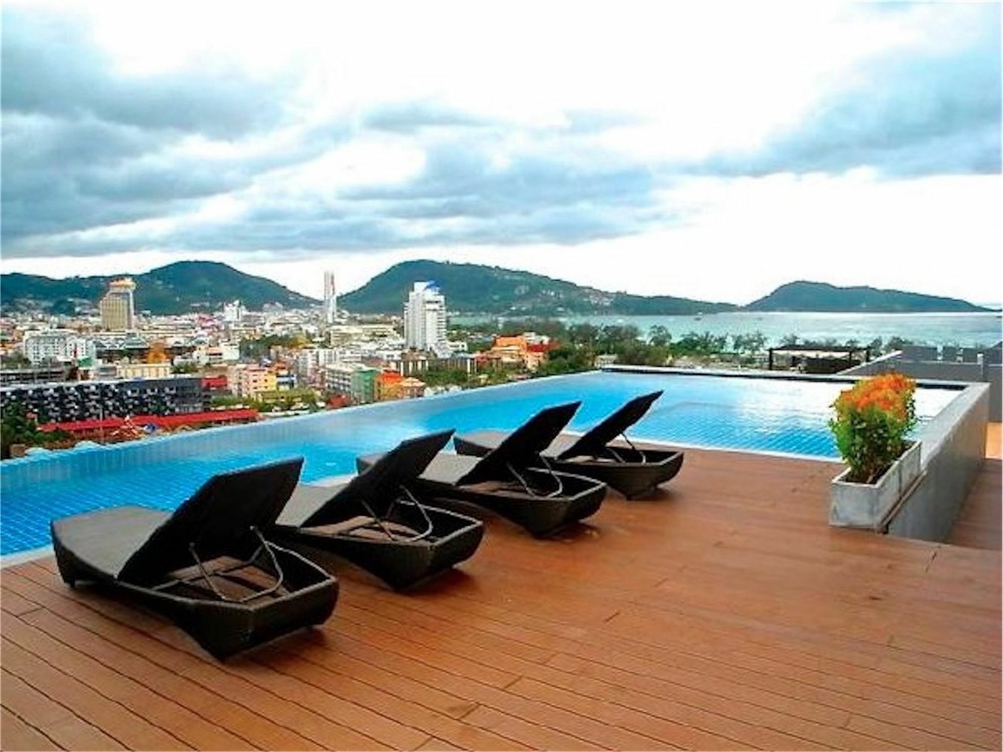Bliss Patong 2 Bedrooms Apartment מראה חיצוני תמונה